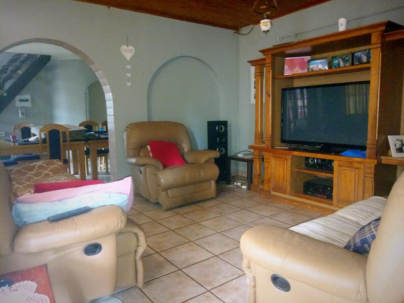 4 Bedroom Property for Sale in Ifafi North West